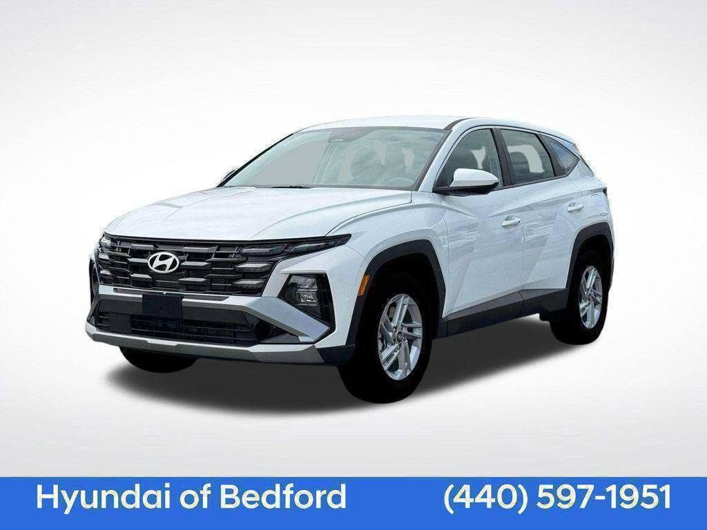 White Pearl 2025 Hyundai Tucson SUV / Crossover All-Wheel Drive 8-Speed Automatic
