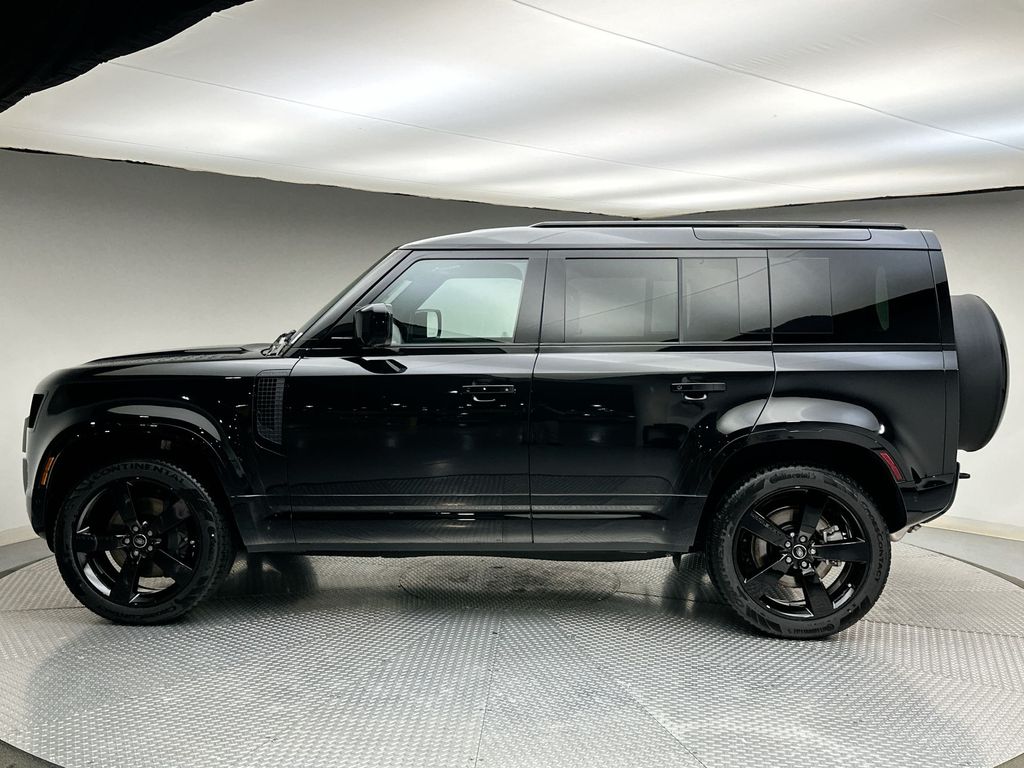 2025 Land Rover Defender 110 2