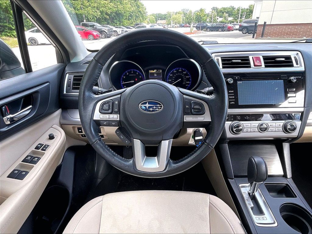 2016 Subaru Legacy — photo 12