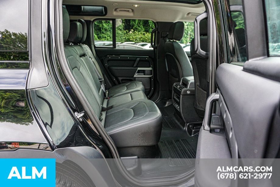 Used 2024 Black Land Rover S image 21