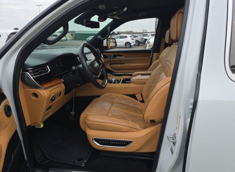 2022 Jeep Grand Wagoneer