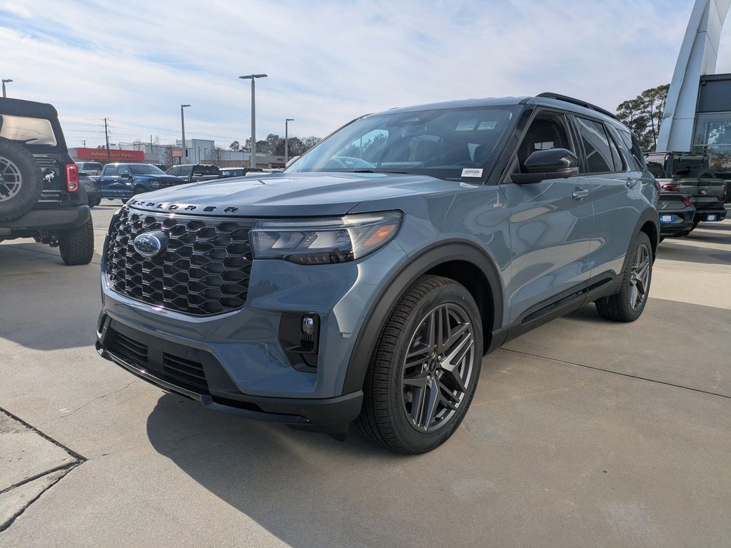 2026 Ford Explorer ST-Line