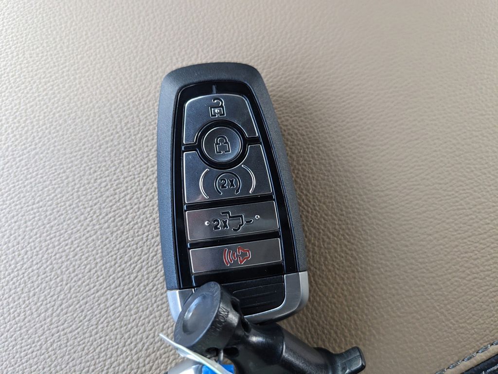 2025 Ford F-250 Super Duty Lariat