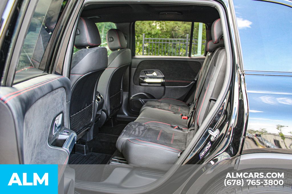 Used 2024 Black Mercedes-Benz GLB 250 image 17