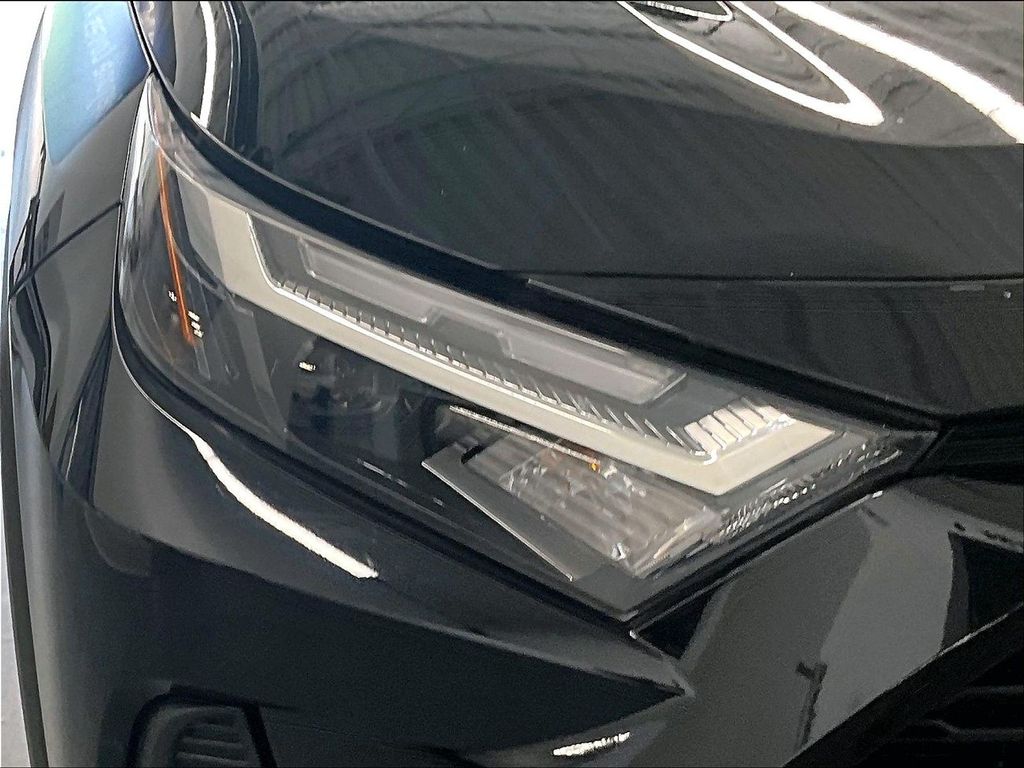 2023 Toyota RAV4 — photo 30