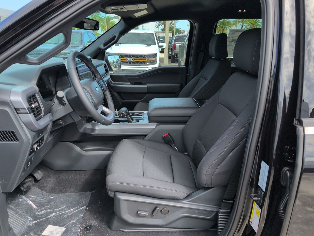 New 2026 Black Ford XLT image 3
