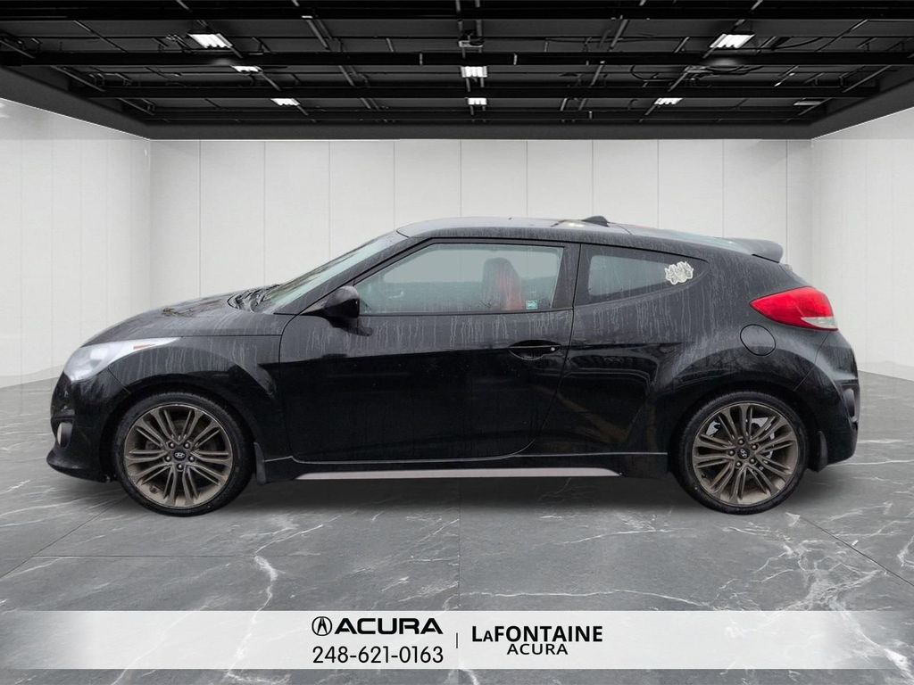 Used 2016 Hyundai Veloster R-Spec with VIN KMHTC6AEXGU255237 for sale in Commerce Charter Township, MI