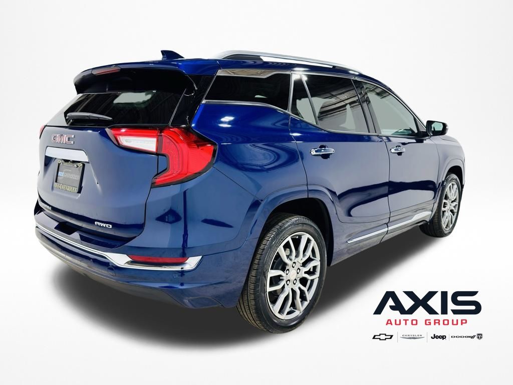 View vehicle photo 5