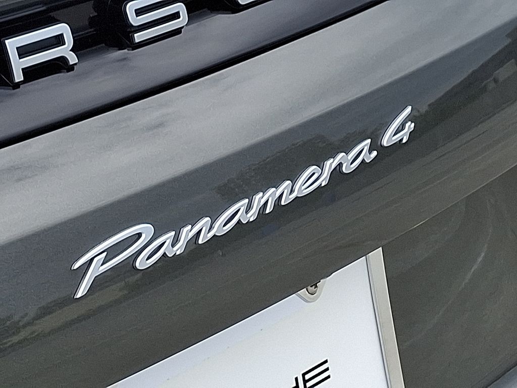 Thumbnail: 2025 Porsche Panamera - 26