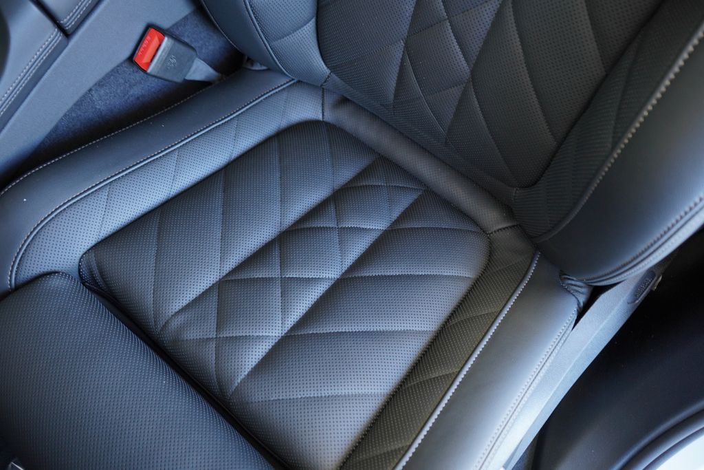 Thumbnail: 2026 BMW X5 - 13