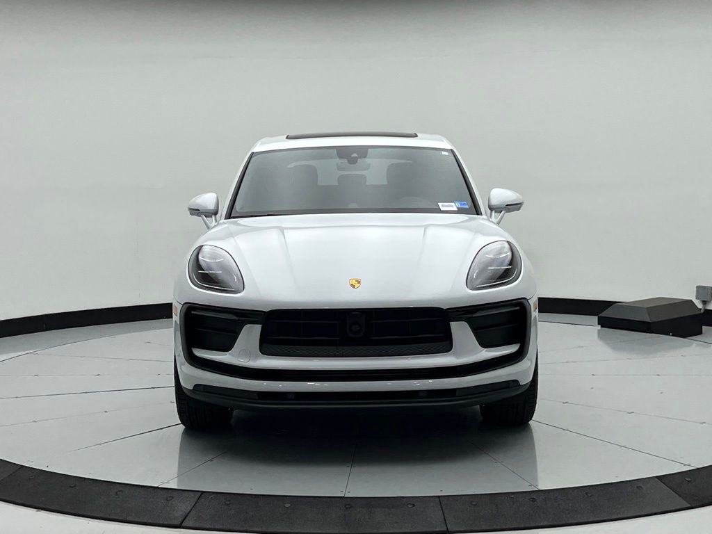 Thumbnail: 2025 Porsche Macan - 6