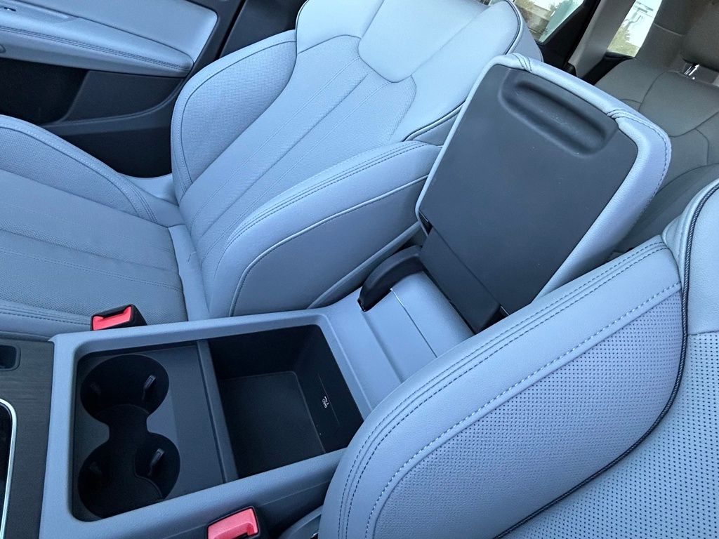 New 2025  Audi 45 S line Prestige image 25