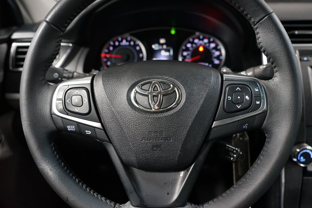 Thumbnail: 2017 Toyota Camry - 12