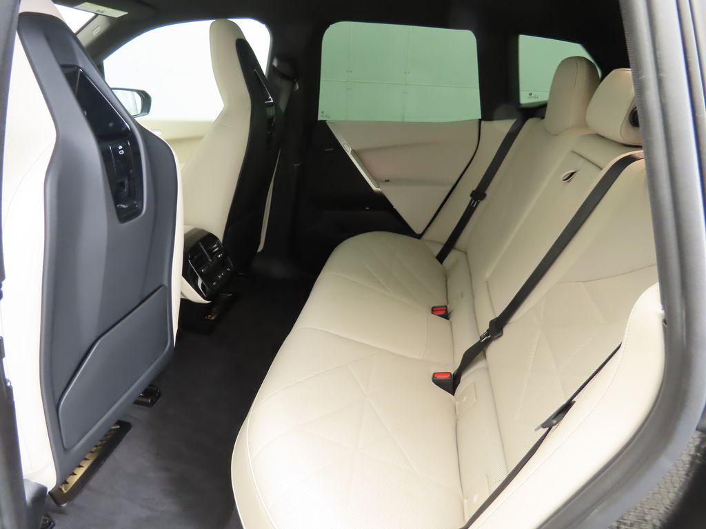 Thumbnail: 2024 BMW iX - 20