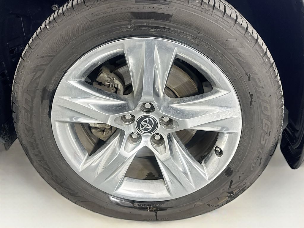 Used Car 2018 Toyota Highlander Hybrid  Limited For Sale Under $25,000 In Austin, Texas