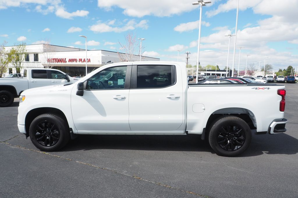 View vehicle photo 3