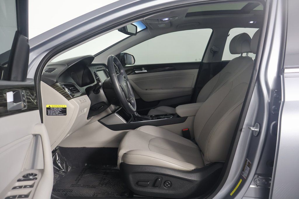 2016 Hyundai Sonata Limited 10