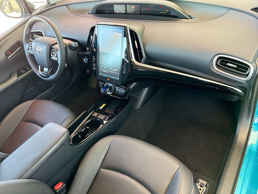 Thumbnail: 2021 Toyota Prius Prime - 17