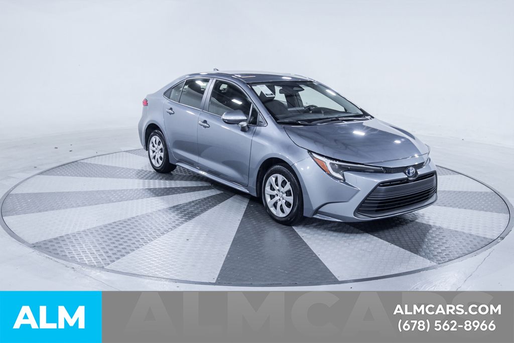 Used 2025  Toyota LE image 14