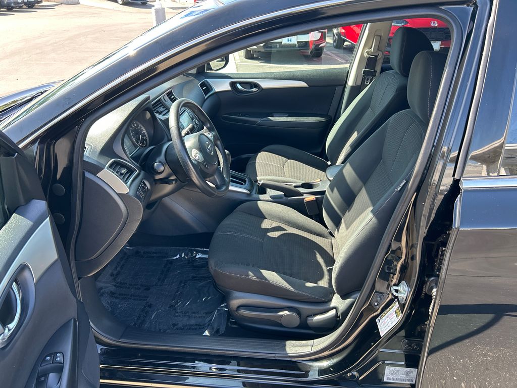 2018 Nissan Sentra S 9