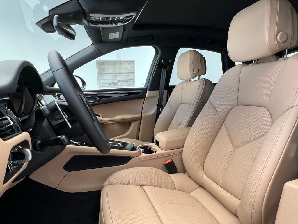 2025 Porsche Macan  5