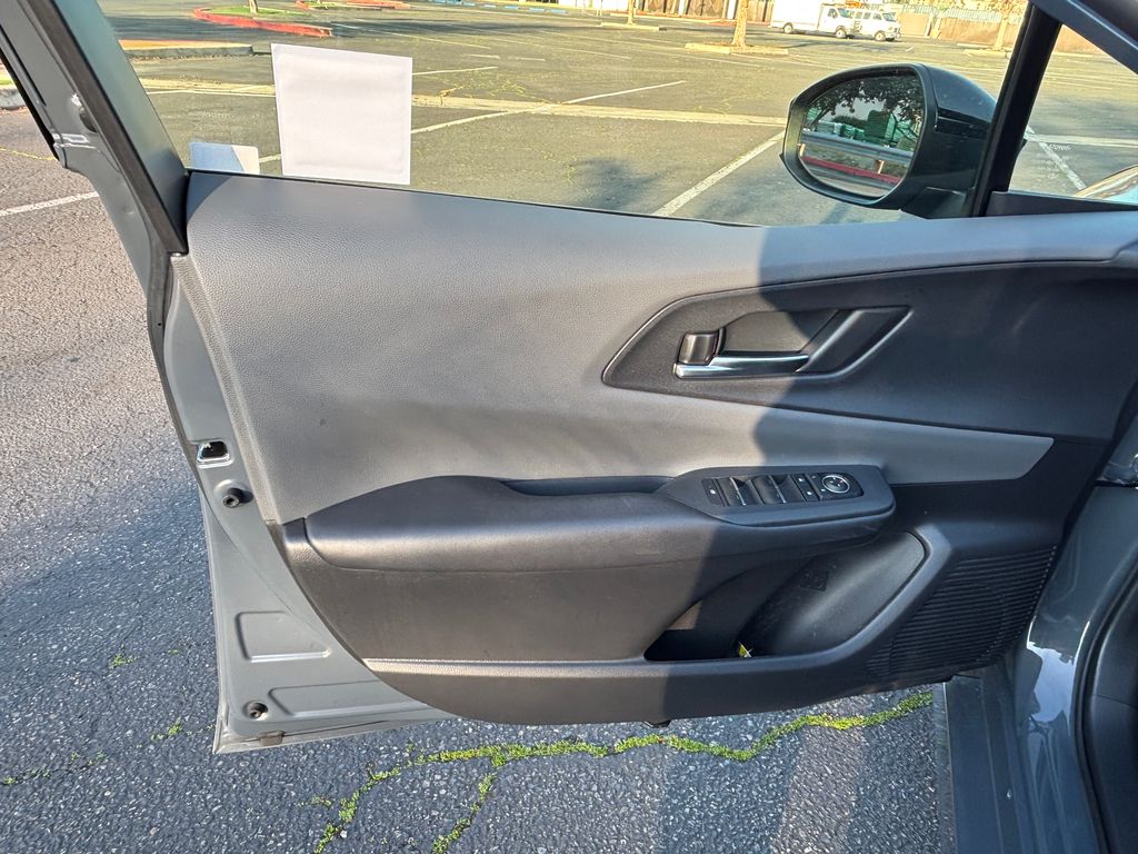 Thumbnail: 2024 Toyota Prius - 26