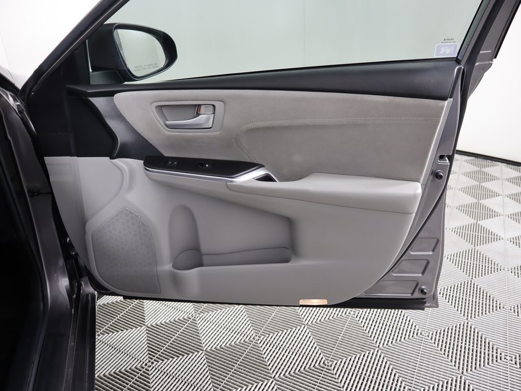 2017 Toyota Camry XSE 25