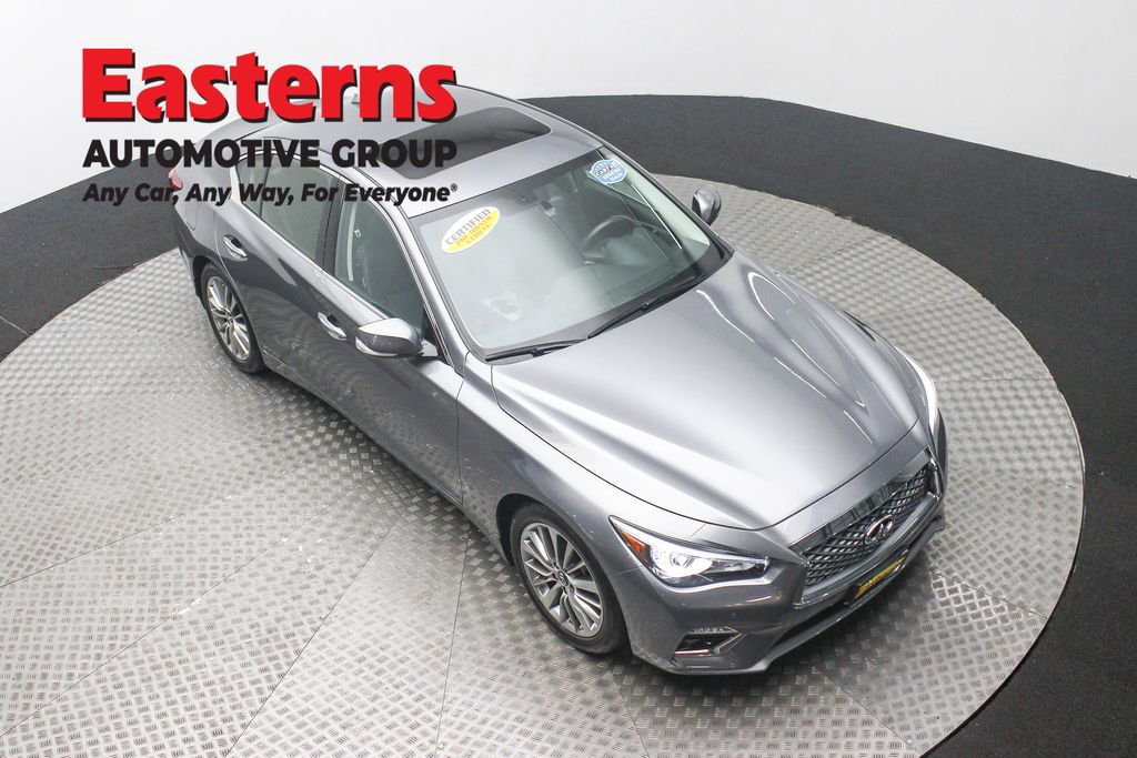 Used 2022 Gray INFINITI LUXE image 3