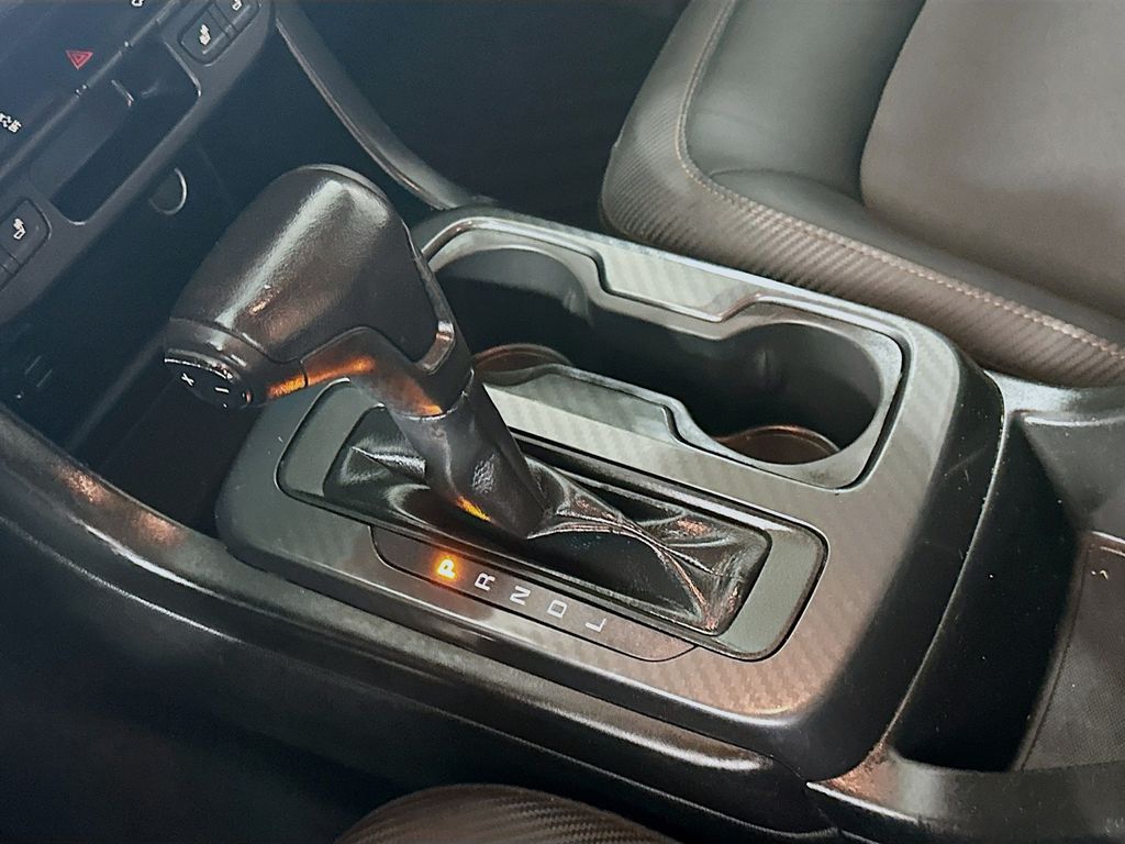 Used 2021 Beige GMC AT4 w/Cloth image 16