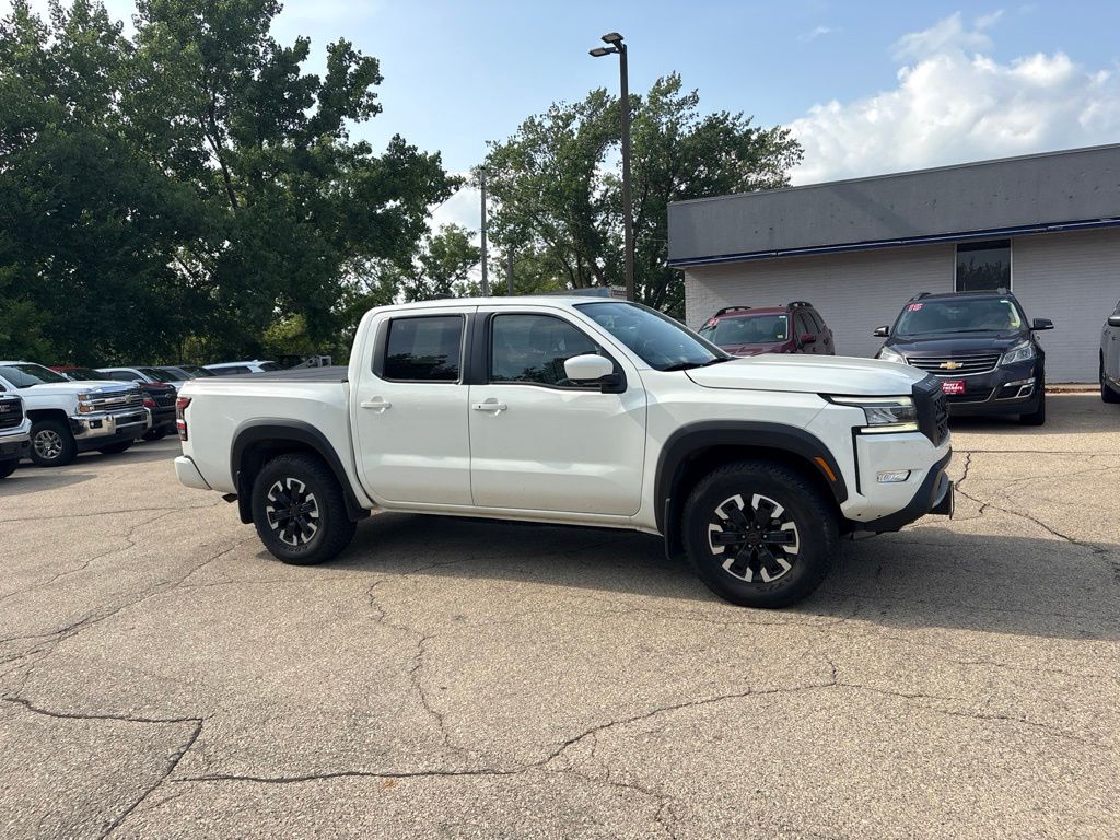 Glacier White 2022 Nissan Frontier Pickup Truck Four-Wheel Drive 9-Speed Automatic