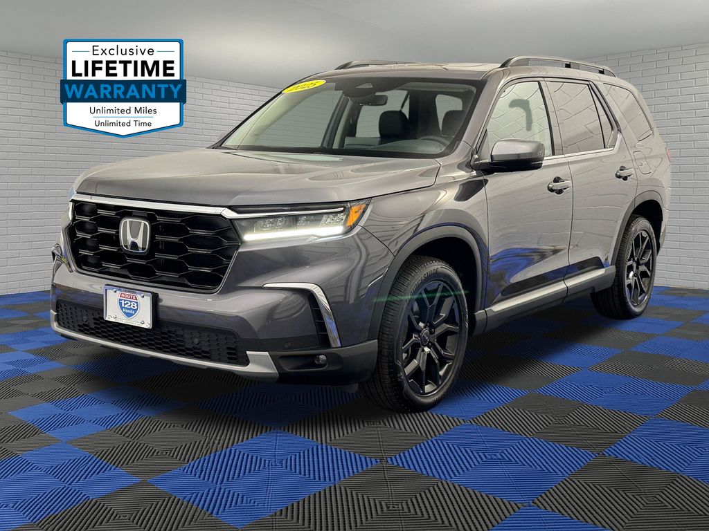 Gray (Modern Steel Metallic) 2025 Honda Pilot Touring AWD SUV / Crossover All-Wheel Drive Automatic