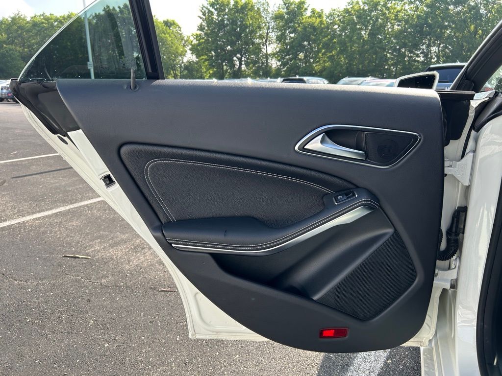 Thumbnail: 2017 Mercedes-Benz CLA - 20