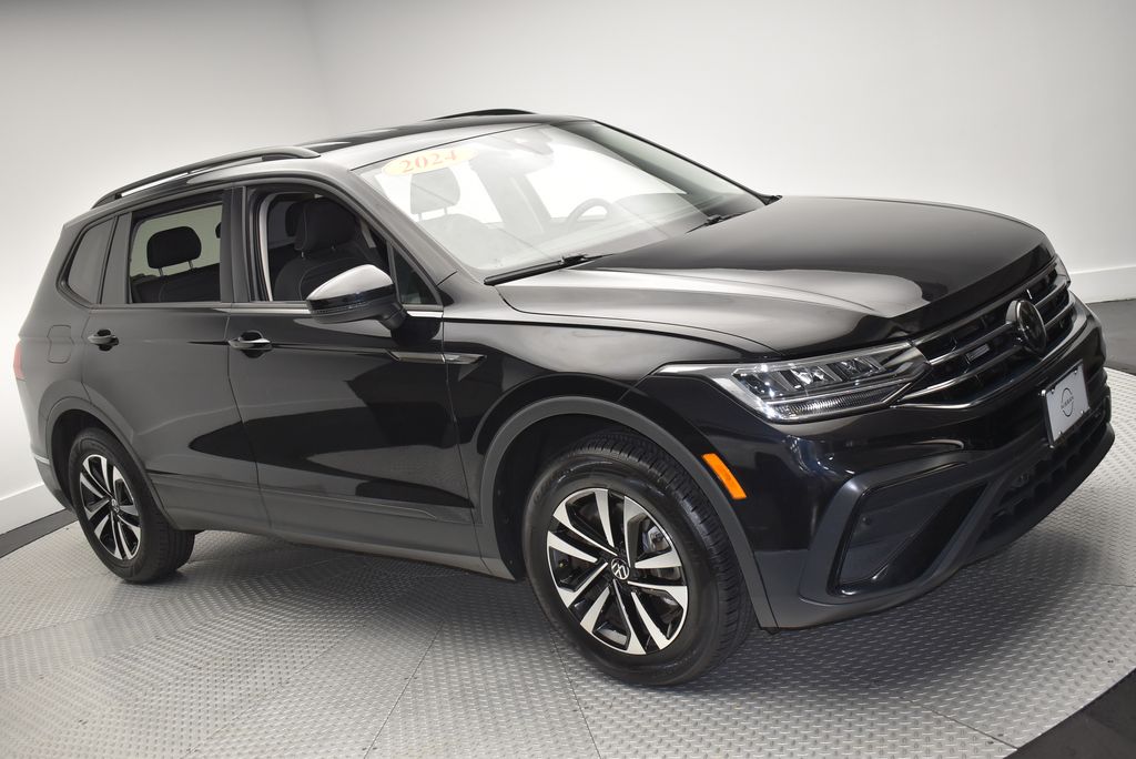 Thumbnail: 2024 Volkswagen Tiguan - 3