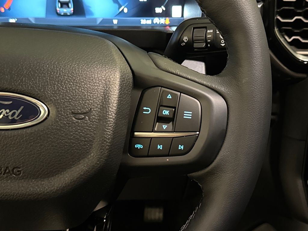 New 2026 White Ford Lariat image 37
