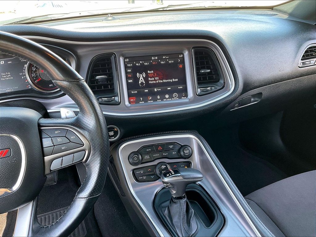 2019 Dodge Challenger — photo 18