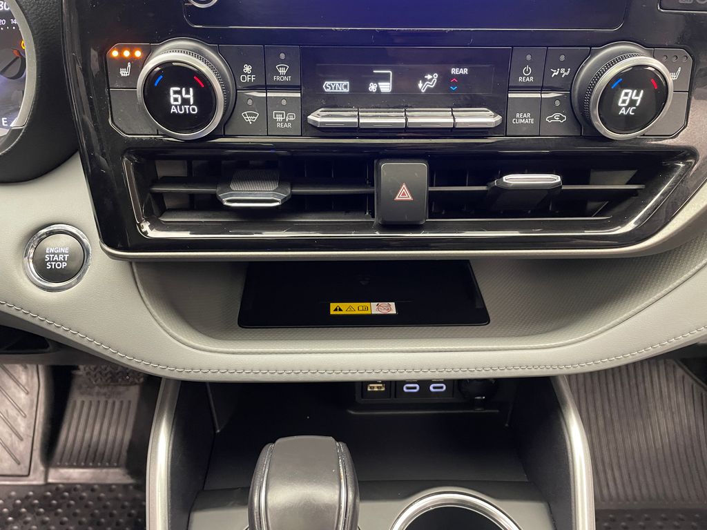 Thumbnail: 2023 Toyota Highlander - 27