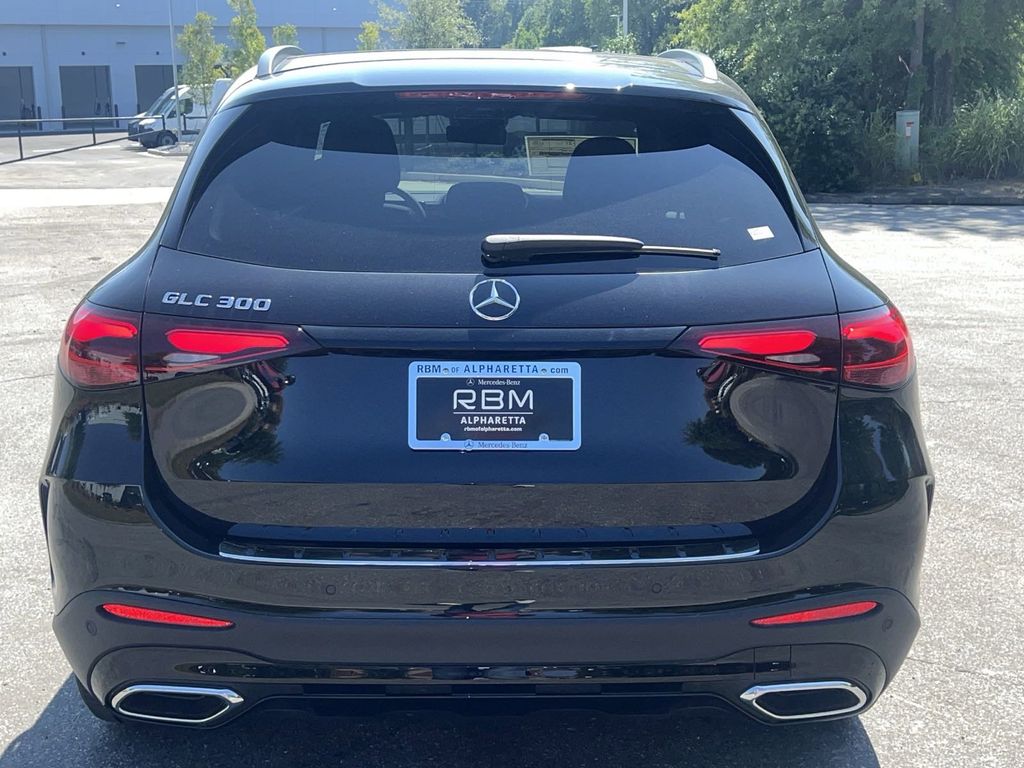 2024 Mercedes-Benz GLC GLC 300 7