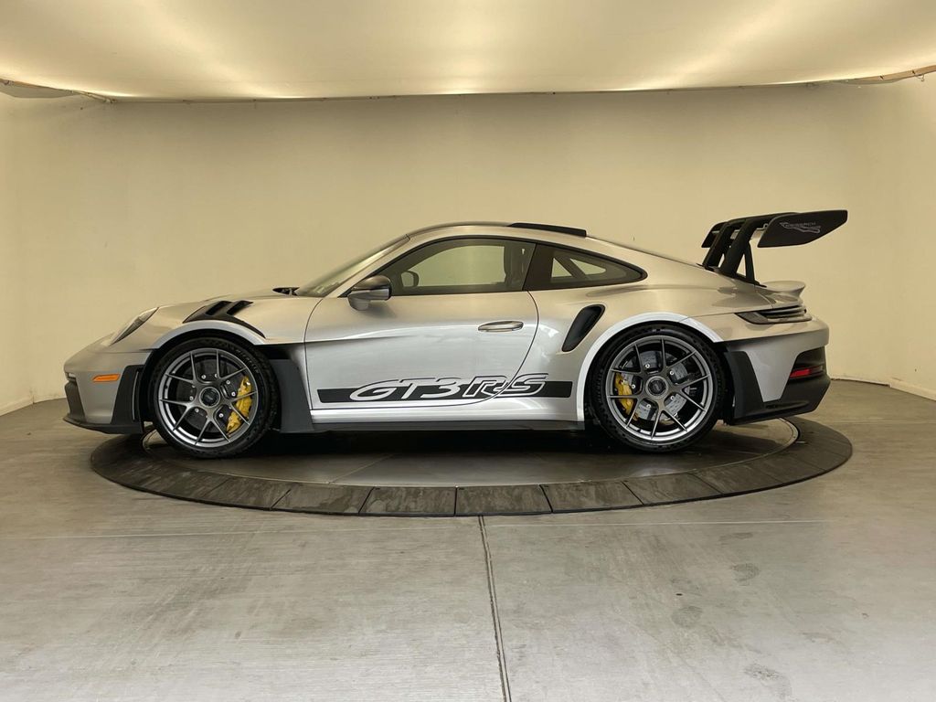 2025 Porsche 911 GT3 RS - 1