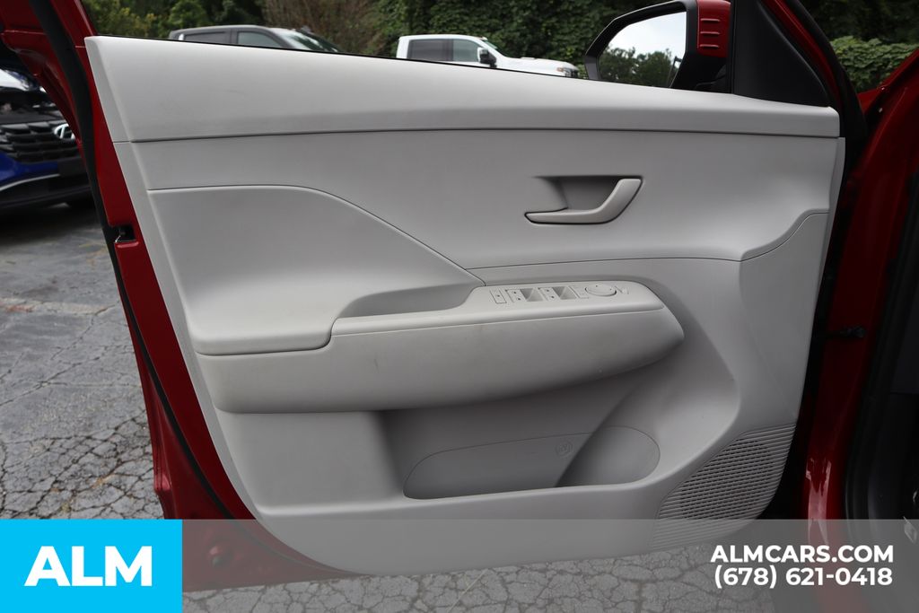 2024 Hyundai Kona SEL photo 13