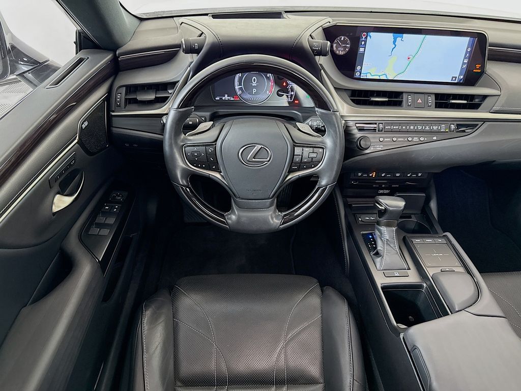 Thumbnail: 2019 Lexus ES - 23