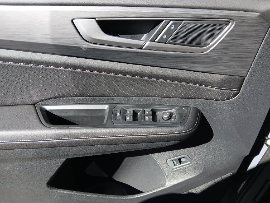 New 2026 Gray Volkswagen SE w/Technology image 11