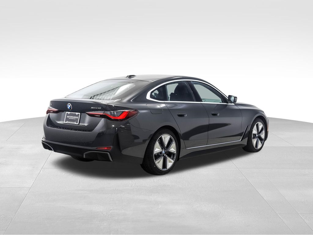 Thumbnail: 2026 BMW i4 - 5