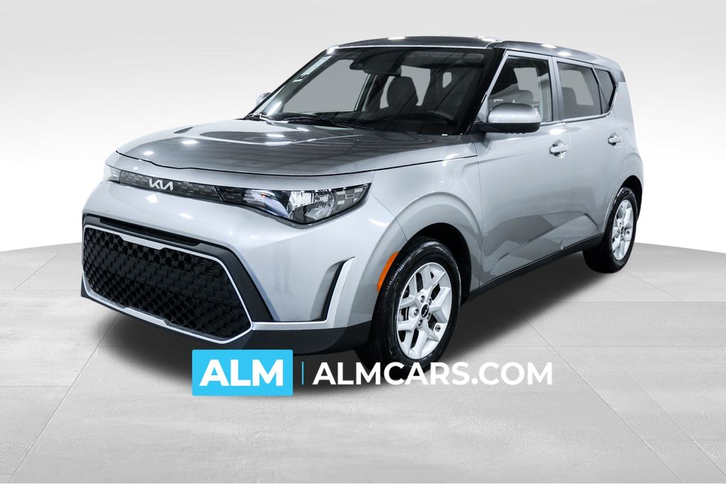Gray 2025 Kia Soul SUV / Crossover Front-Wheel Drive Continuously Variable Transmission