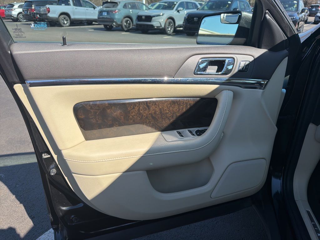 Thumbnail: 2015 Lincoln MKS - 18