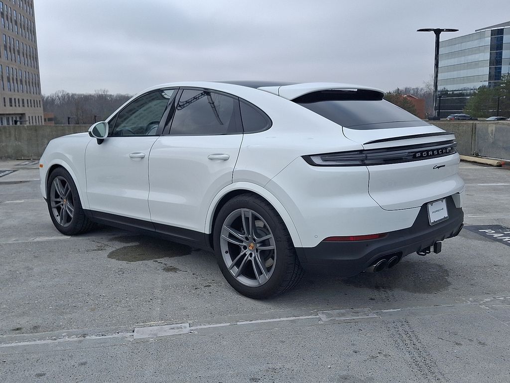 Thumbnail: 2025 Porsche  - 3