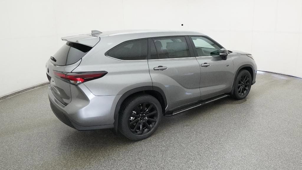 Thumbnail: 2025 Toyota Highlander - 24