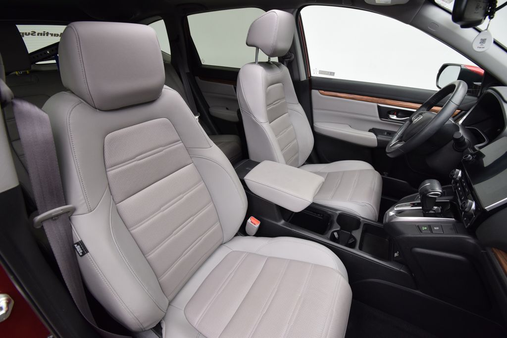 used 2021 Honda CR-V car, priced at $28,000