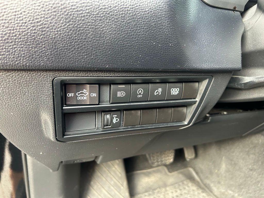 2023 Toyota Tundra SR 17