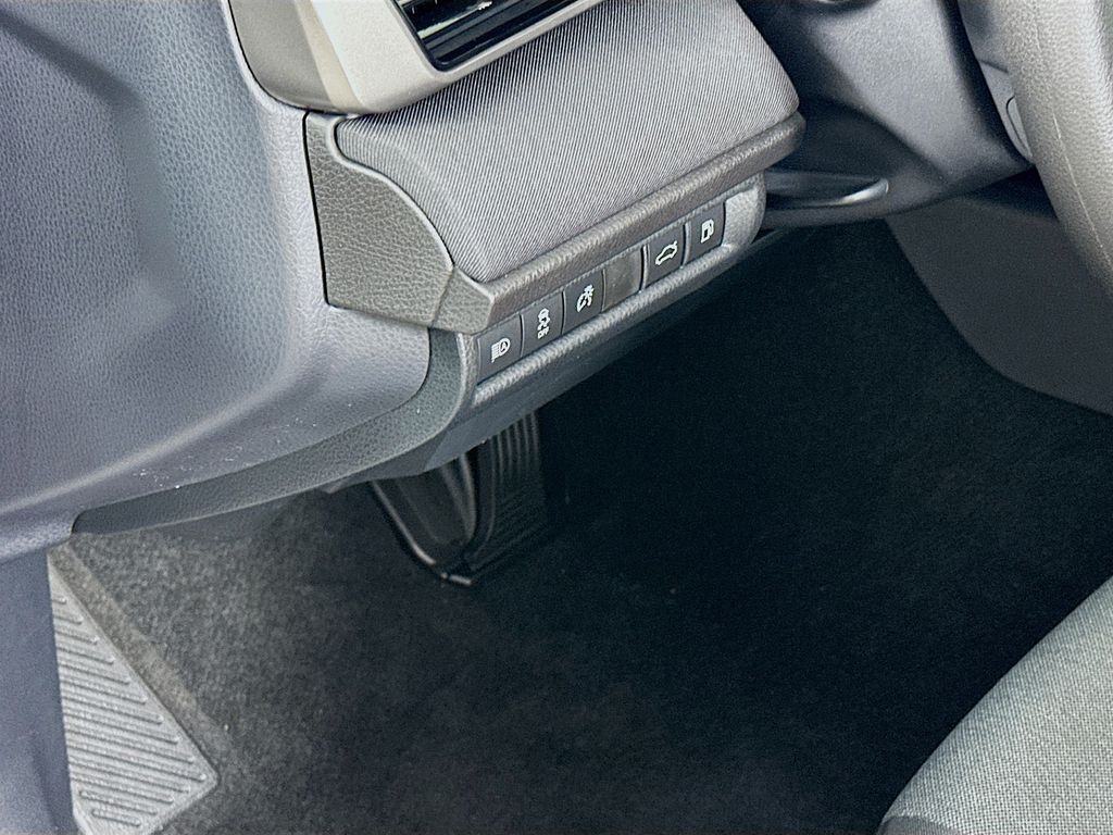 Thumbnail: 2026 Toyota Camry - 10