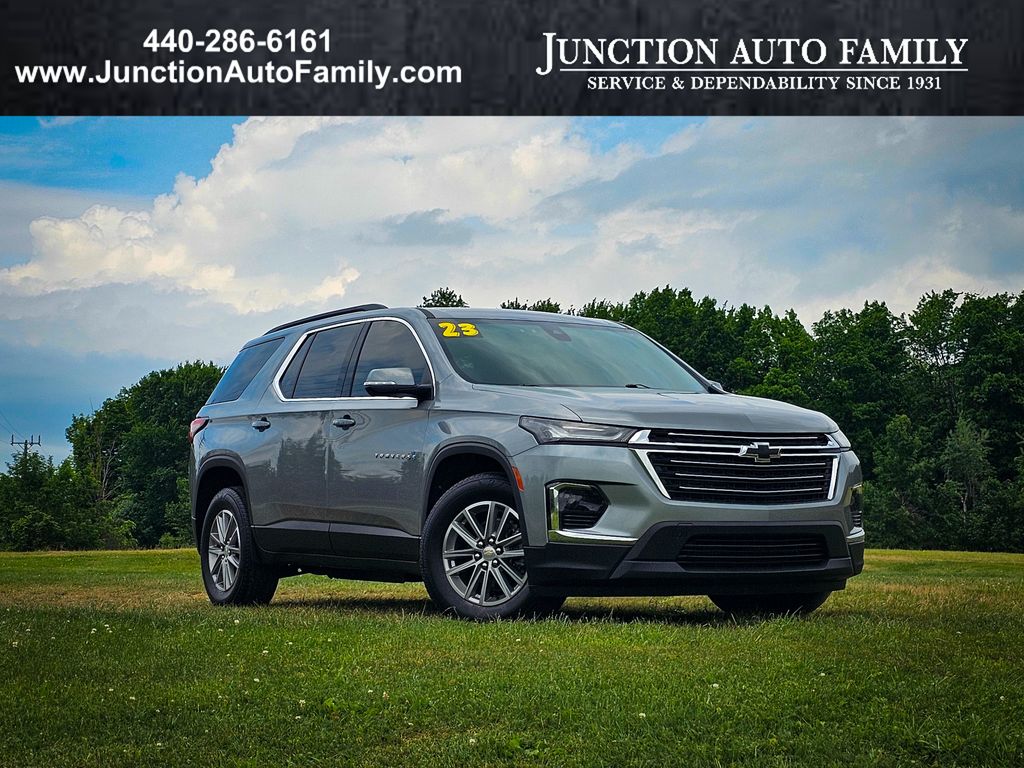 2023 Chevrolet Traverse LT Cloth AWD
